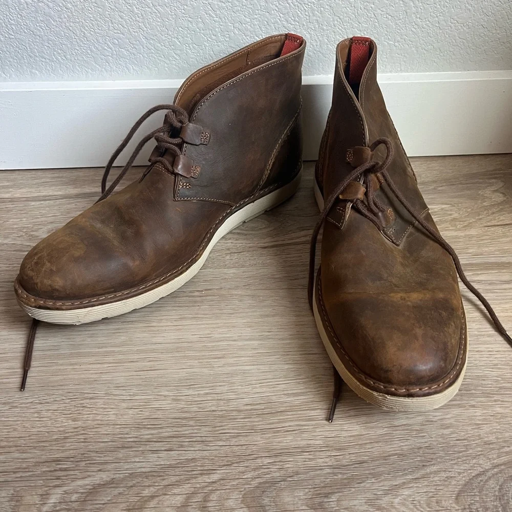 Clark’s Eastridge Mid Chukka Boot Beeswax Leather